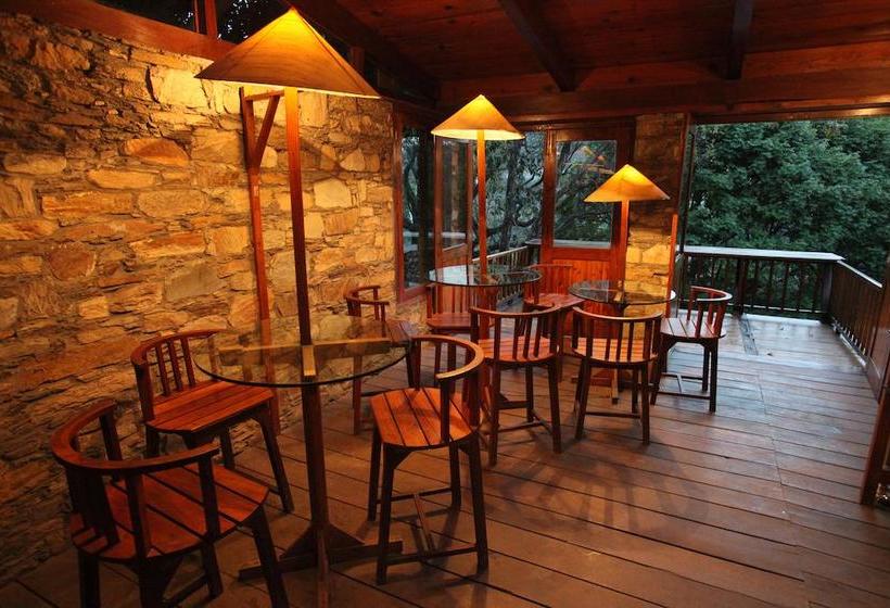 V Resorts Monolith 15