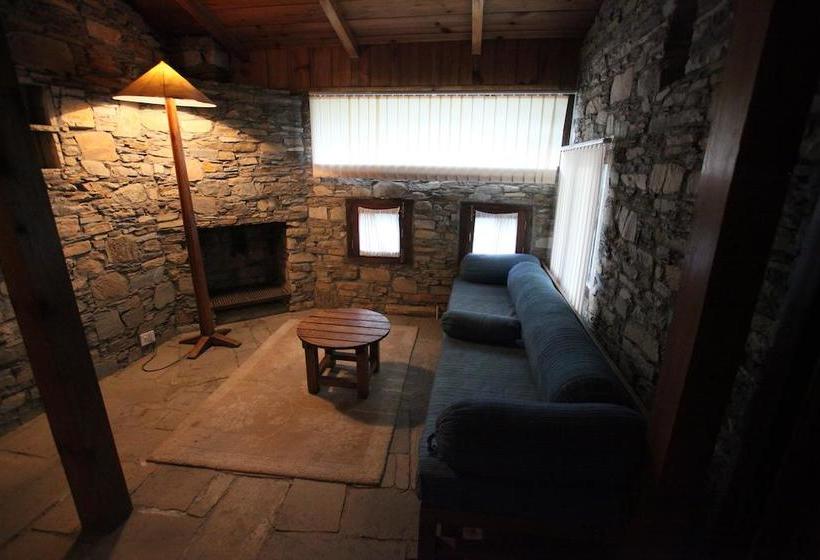 V Resorts Monolith 20