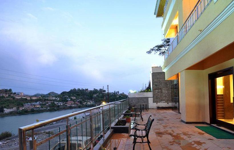 Hotel The Tal Paradise 6