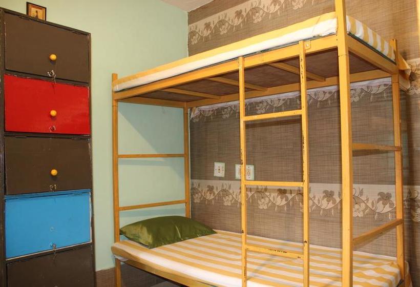 Hostel Mcleod Backpackers 1