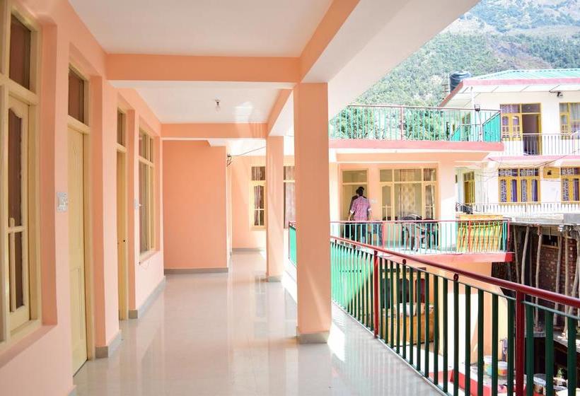 Hostel Mcleod Backpackers 15