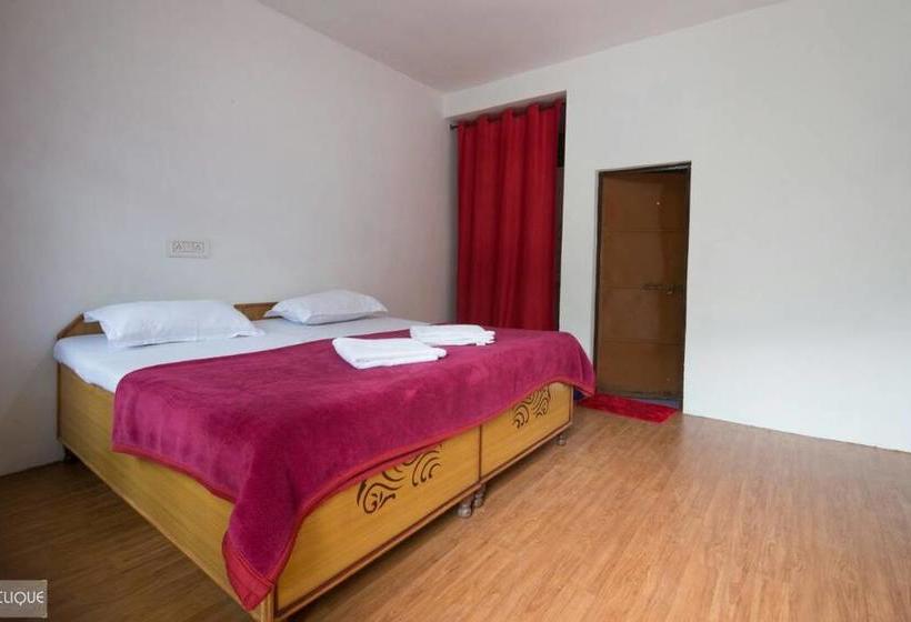 Hostel International Youth Club 12