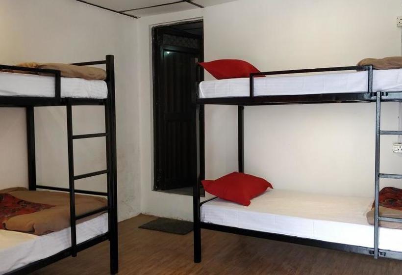 Hostel International Youth Club 3