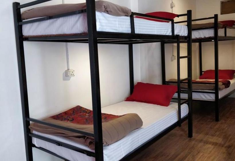 Hostel International Youth Club 4