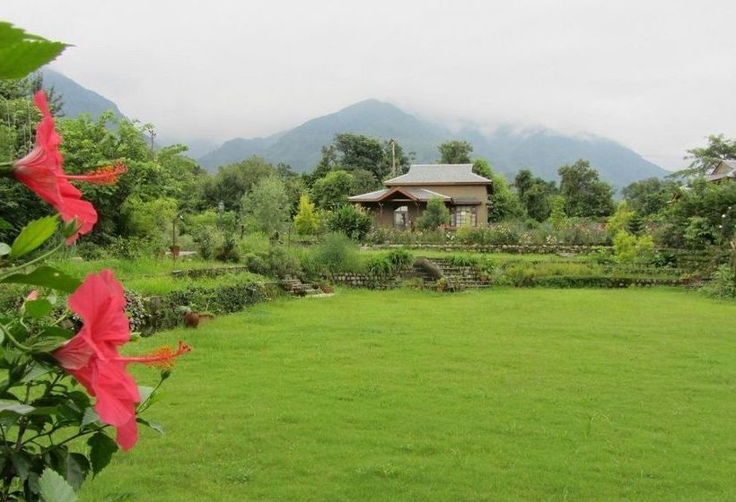 Aamod Blossoms Village Resort 14