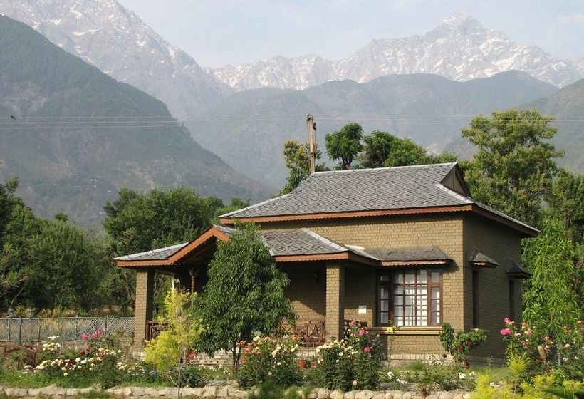 Aamod Blossoms Village Resort 16