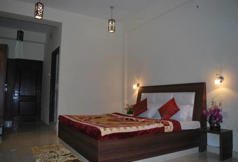 Hotel Natures Feast 1