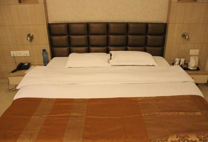 Hotel Kanha International 5