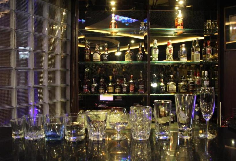 Hotel Kanha Continental 10