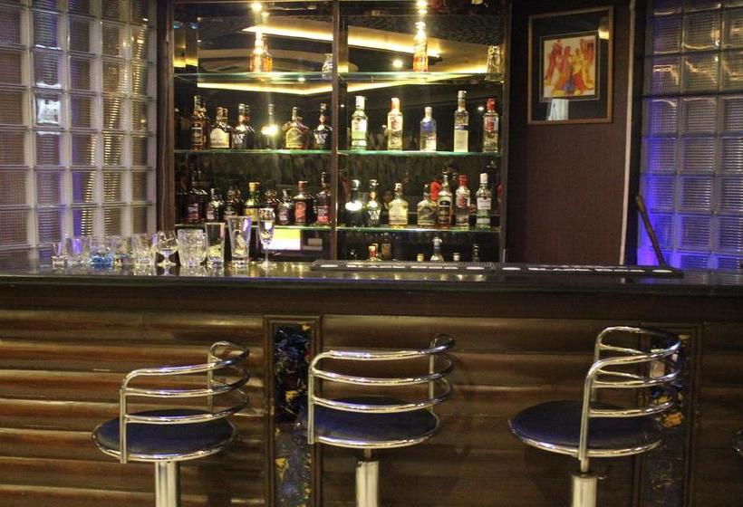 Hotel Kanha Continental 4