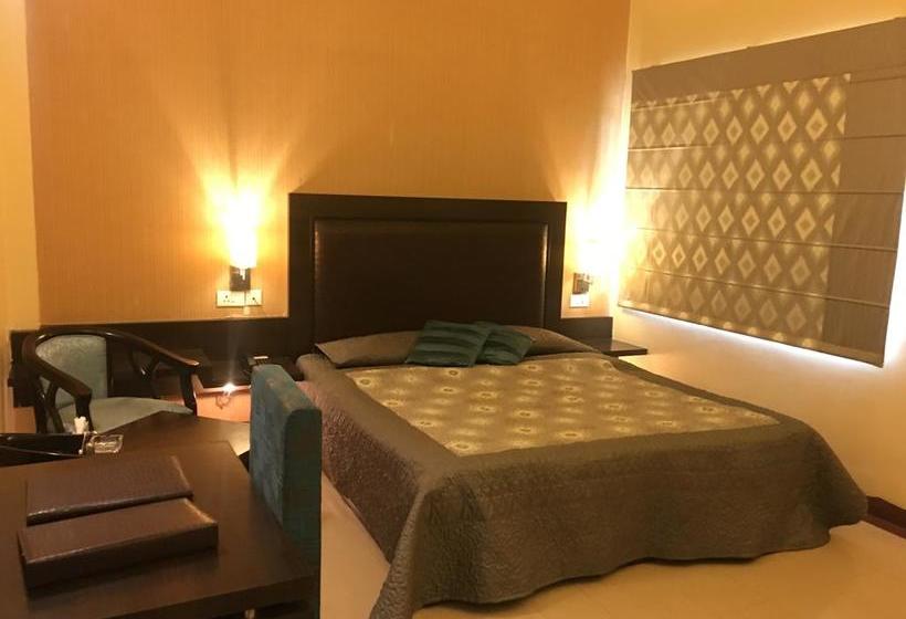 Status Hotel & Resort 1