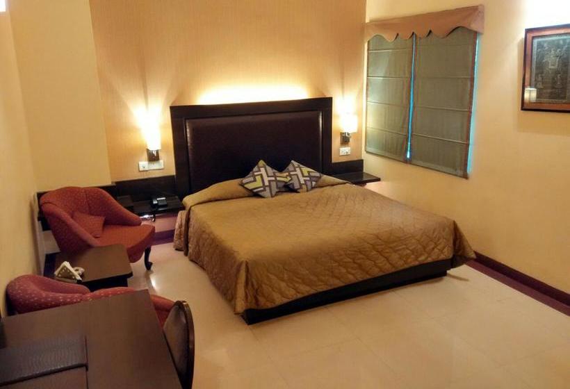 Status Hotel & Resort 16