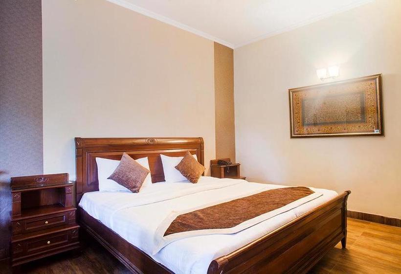 Status Hotel & Resort 5