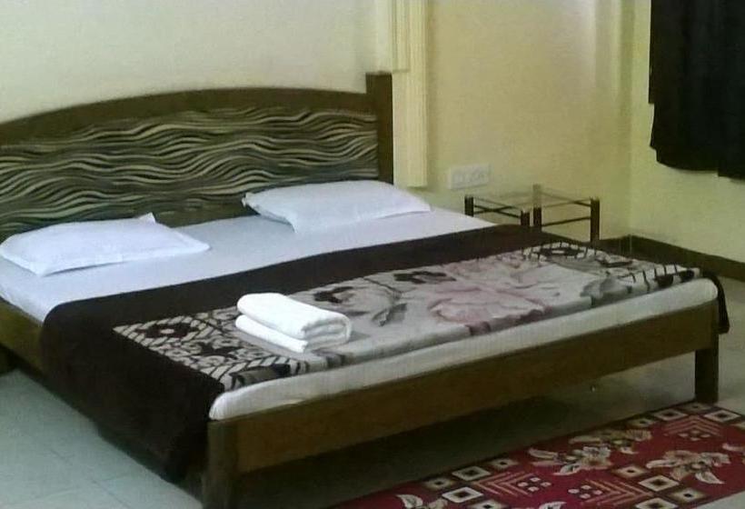 Hotel Akash Deep International