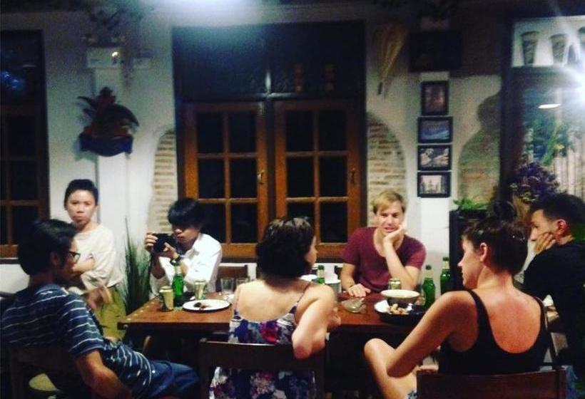 Hostel Slow Tree Ayutthaya 11