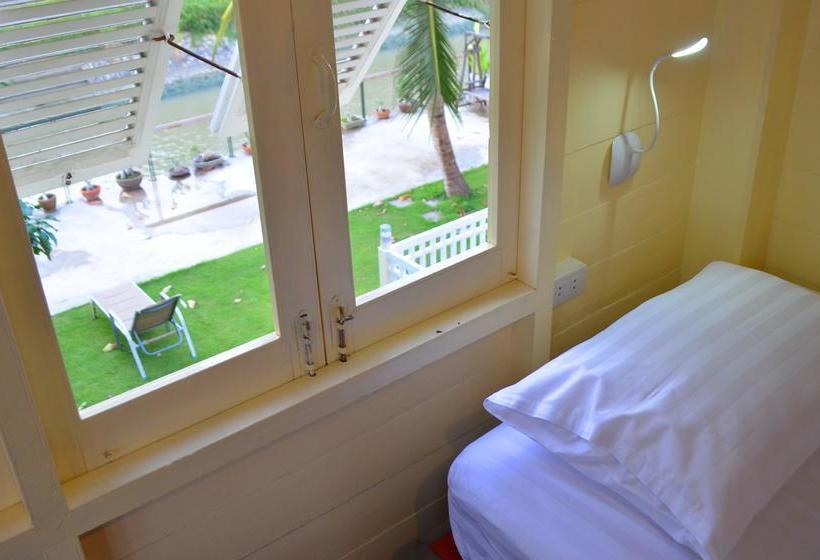 1301hostels Ayutthaya 14