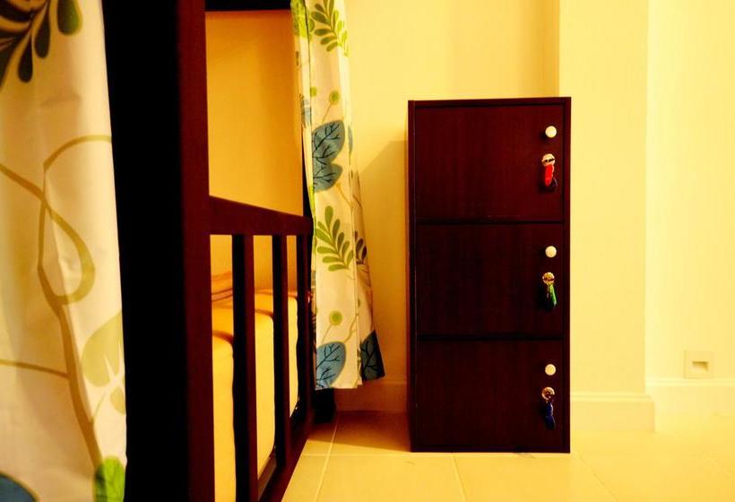 Early Bird Hostel Ayutthaya 11