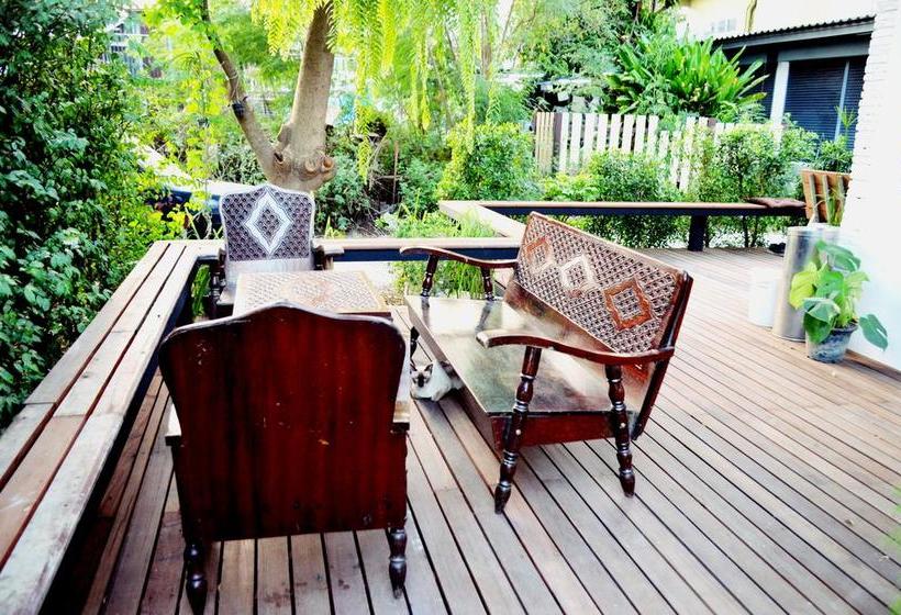 Early Bird Hostel Ayutthaya 13