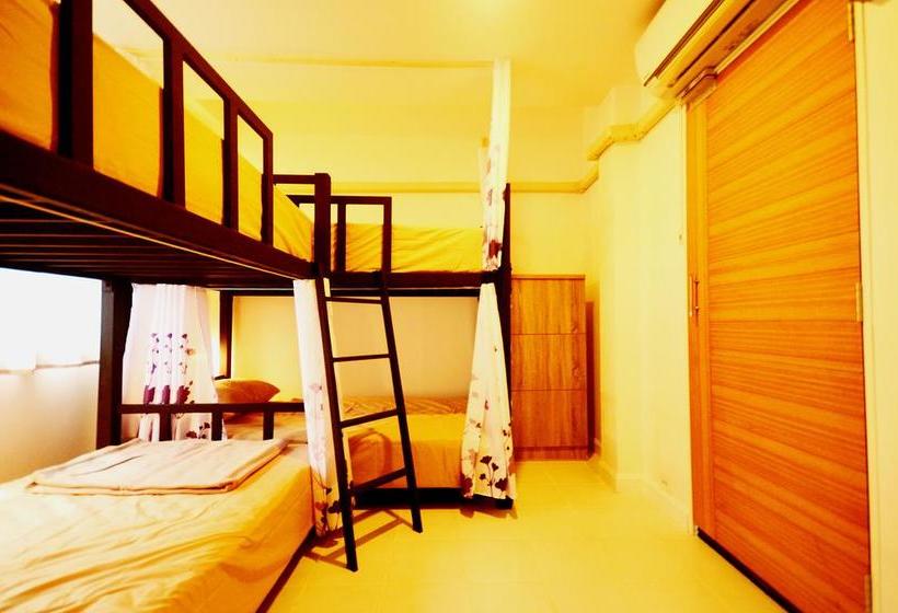 Early Bird Hostel Ayutthaya 4