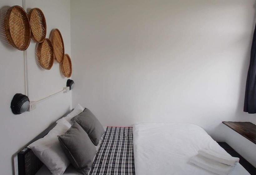 Hostel Sleepaholic 20