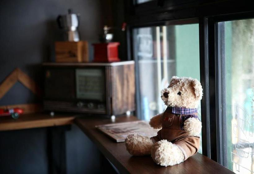 Yimwhan Hostel &cafe 11