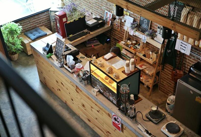 Yimwhan Hostel &cafe 9