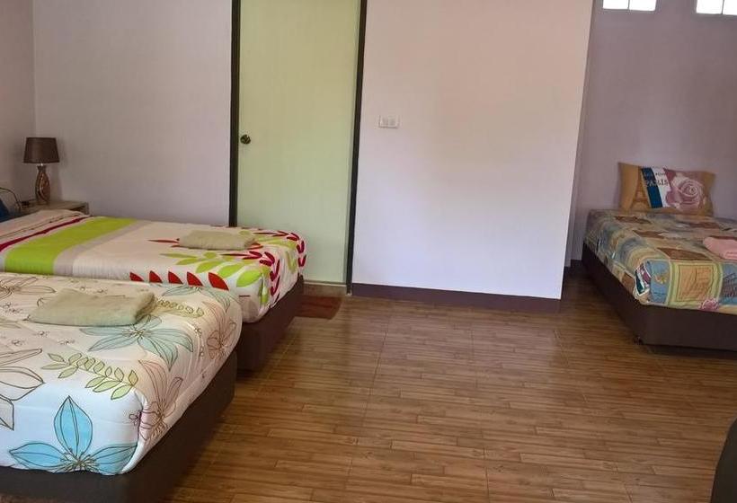 Bed and Breakfast Aiyara House 1