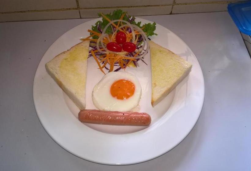 Bed and Breakfast Aiyara House 16