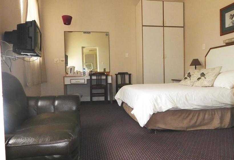 Bed and Breakfast 2 Oaks Guesthouse King William's Town Eastern Cape