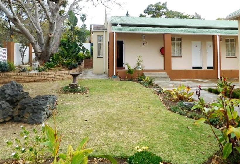 Bed and Breakfast 2 Oaks Guesthouse 14