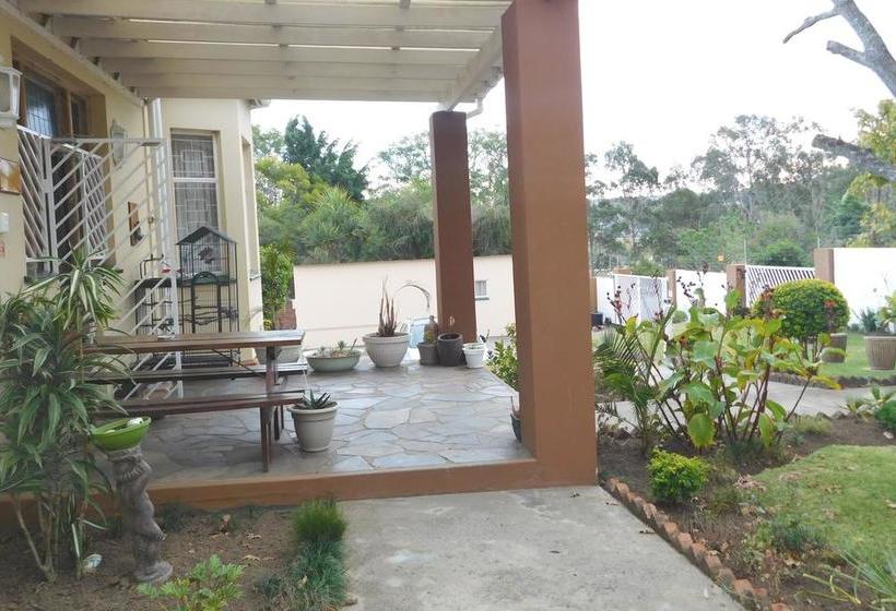 Bed and Breakfast 2 Oaks Guesthouse 6