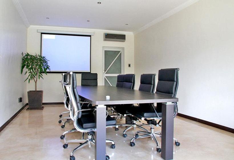 Hotel Seasons Find Guest Lodge 11