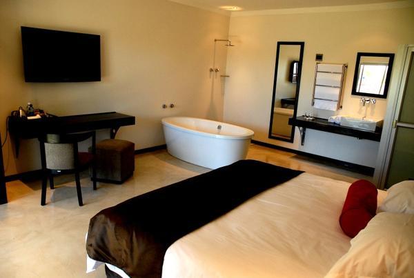 Hotel Seasons Find Guest Lodge 18