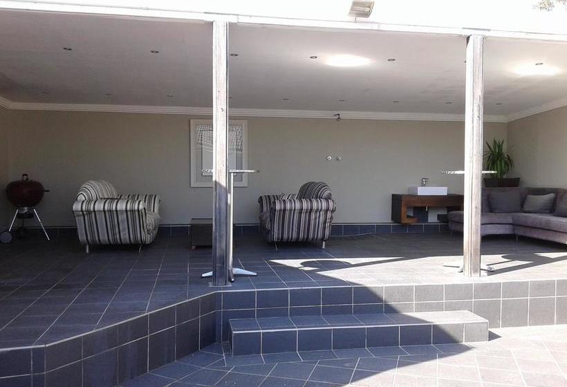 Hotel Seasons Find Guest Lodge 3