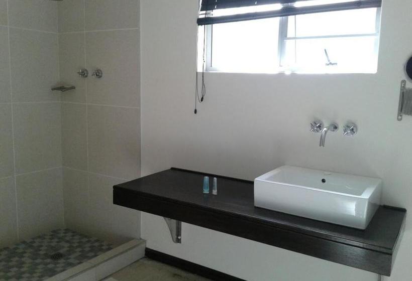 Hotel Seasons Find Guest Lodge 7