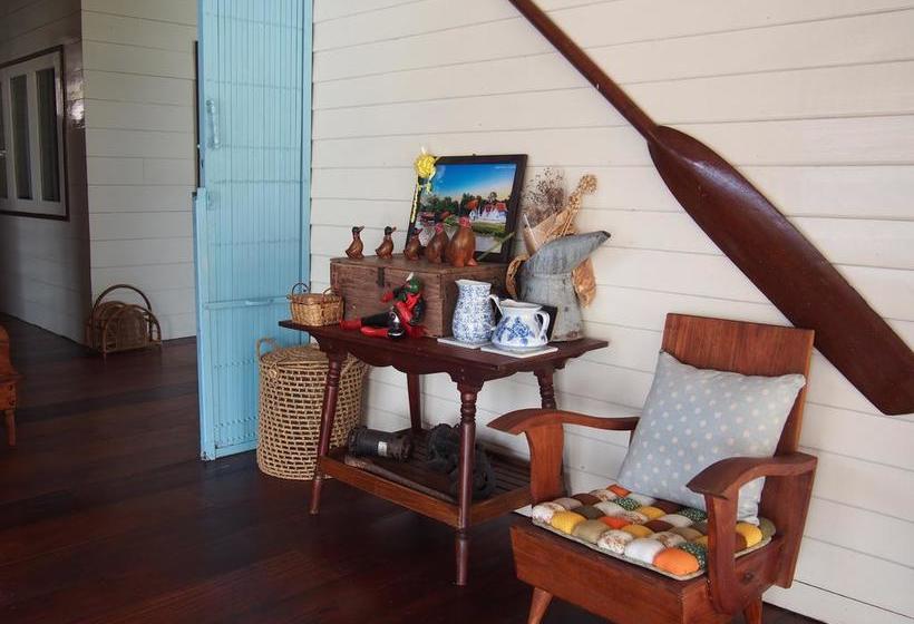 Hostel U Pae Paestay Uthaithani 11