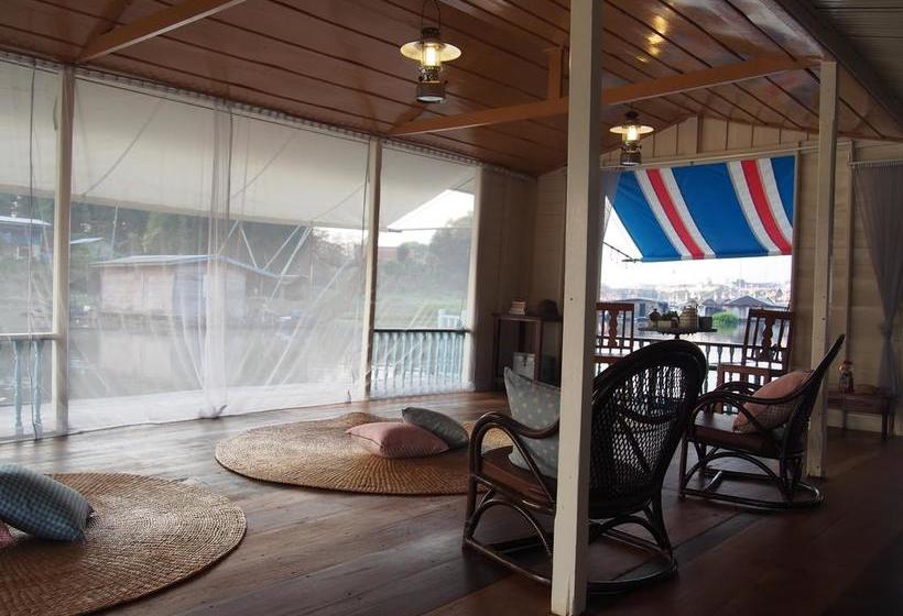 Hostel U Pae Paestay Uthaithani 8