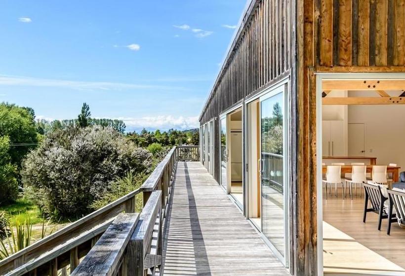 Bed and Breakfast Serenity Lodge Marahau