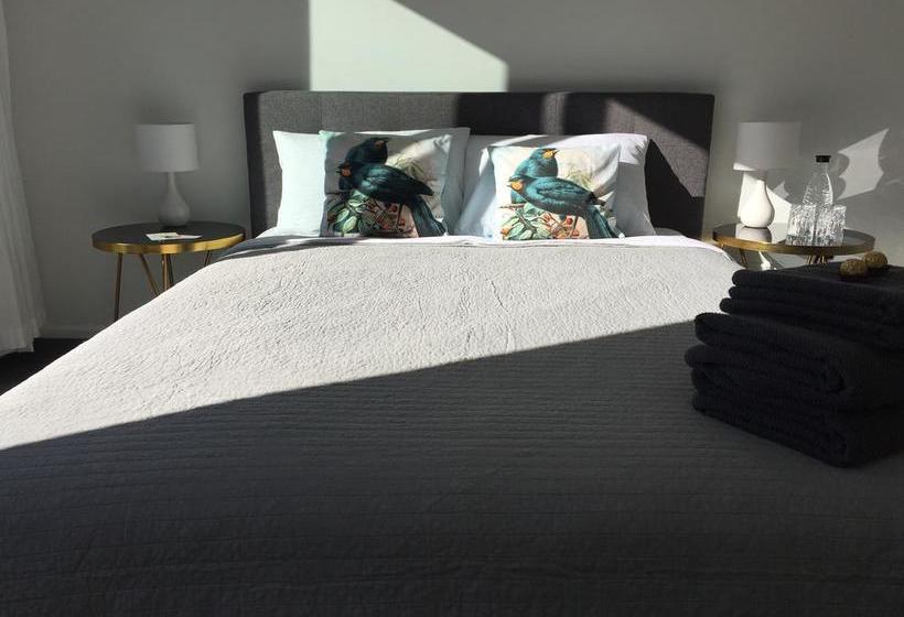 Bed and Breakfast Serenity Lodge 10