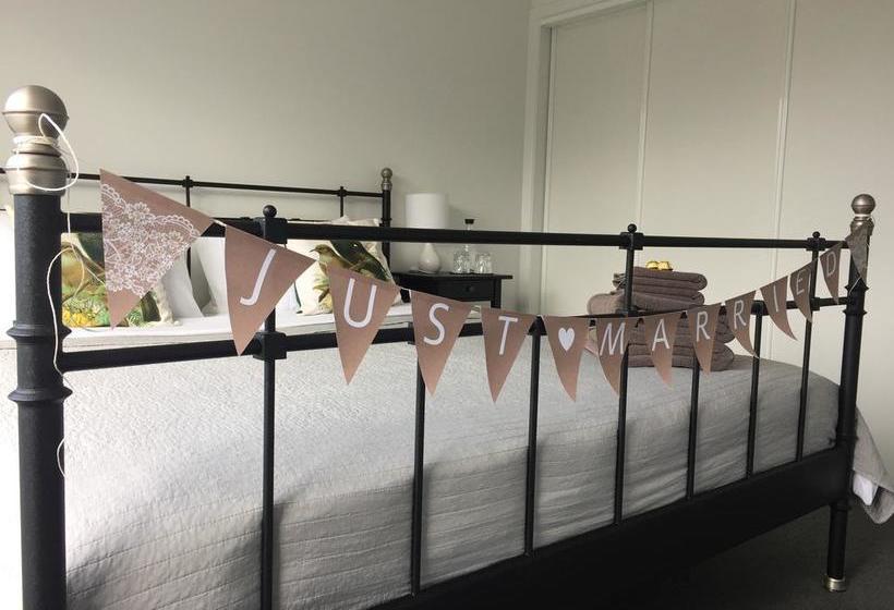 Bed and Breakfast Serenity Lodge 14