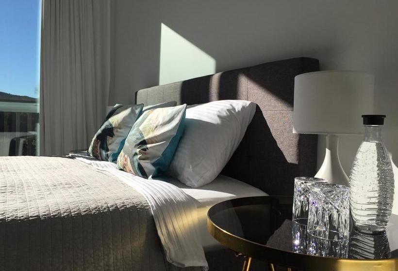 Bed and Breakfast Serenity Lodge 8