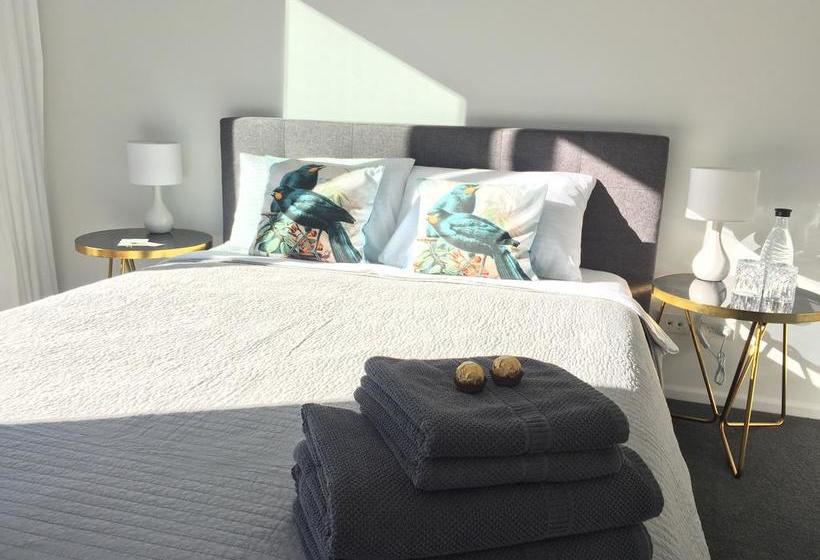 Bed and Breakfast Serenity Lodge 9