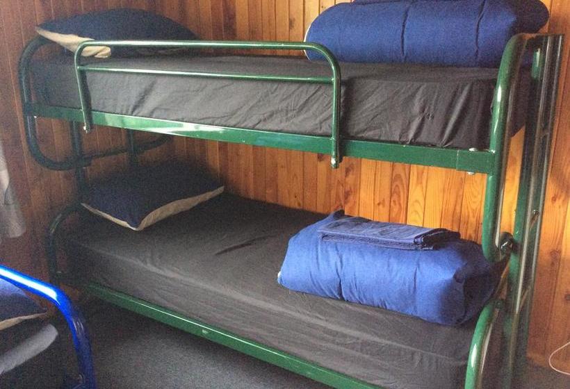 Hostel Adventure Inn Marahau 14