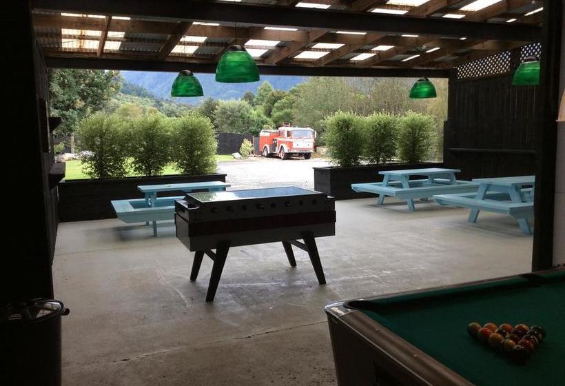 Hostel Adventure Inn Marahau 3