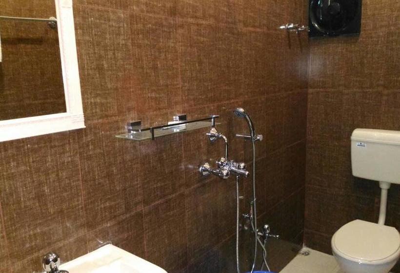 Hotel Barak Continental 13