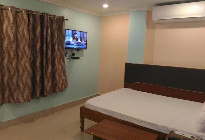 Hotel Barak Continental 9