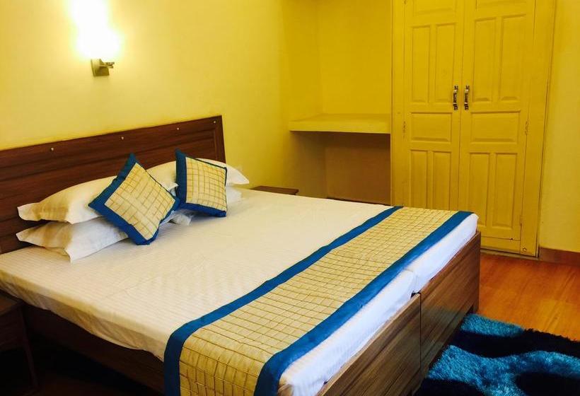 Bed and Breakfast The Woods Nainital