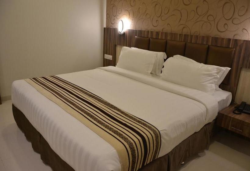 Hotel Vits Sagar Plaza 18