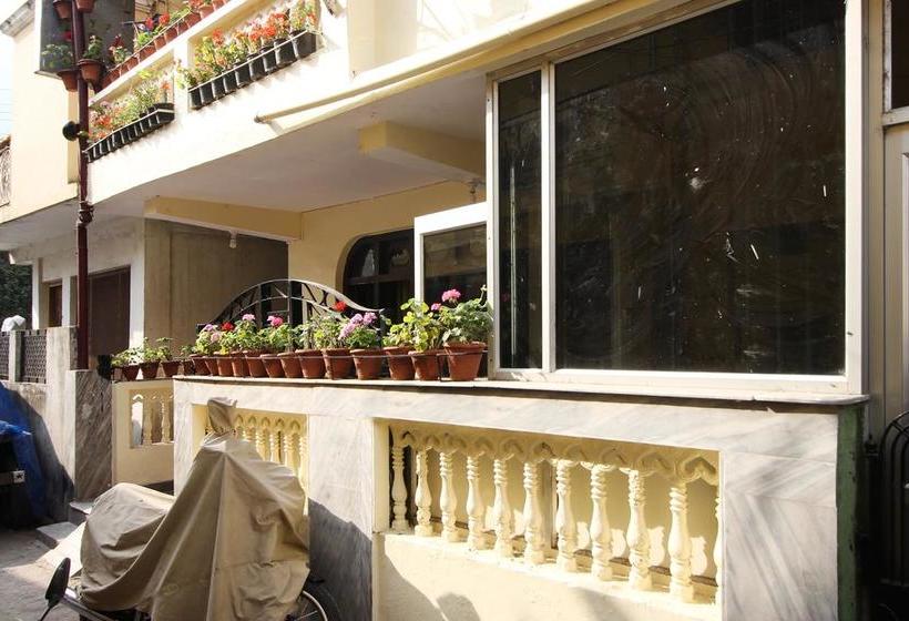 Hotel Oyo Rooms Wooden Paradise Mallital Uttarakhand