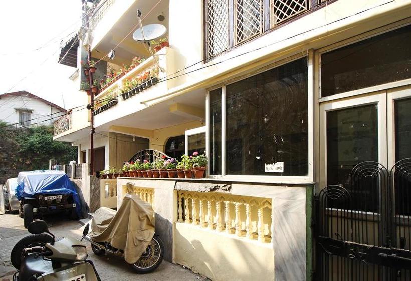 Hotel Oyo Rooms Wooden Paradise Mallital 1